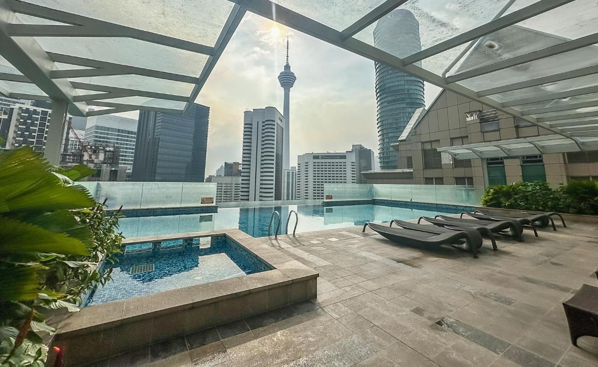 Klcc Suites By Nhb Kuala Lumpur Exteriér fotografie